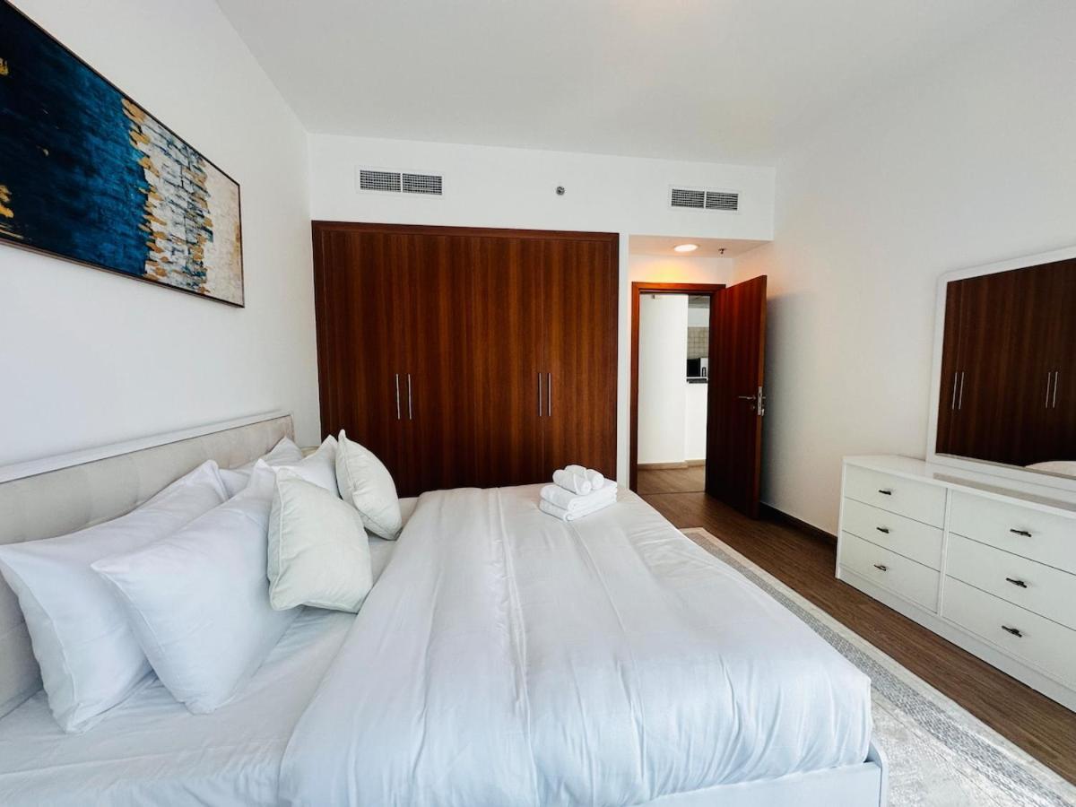 Airvistas Elevate Living 1bhk Apartment